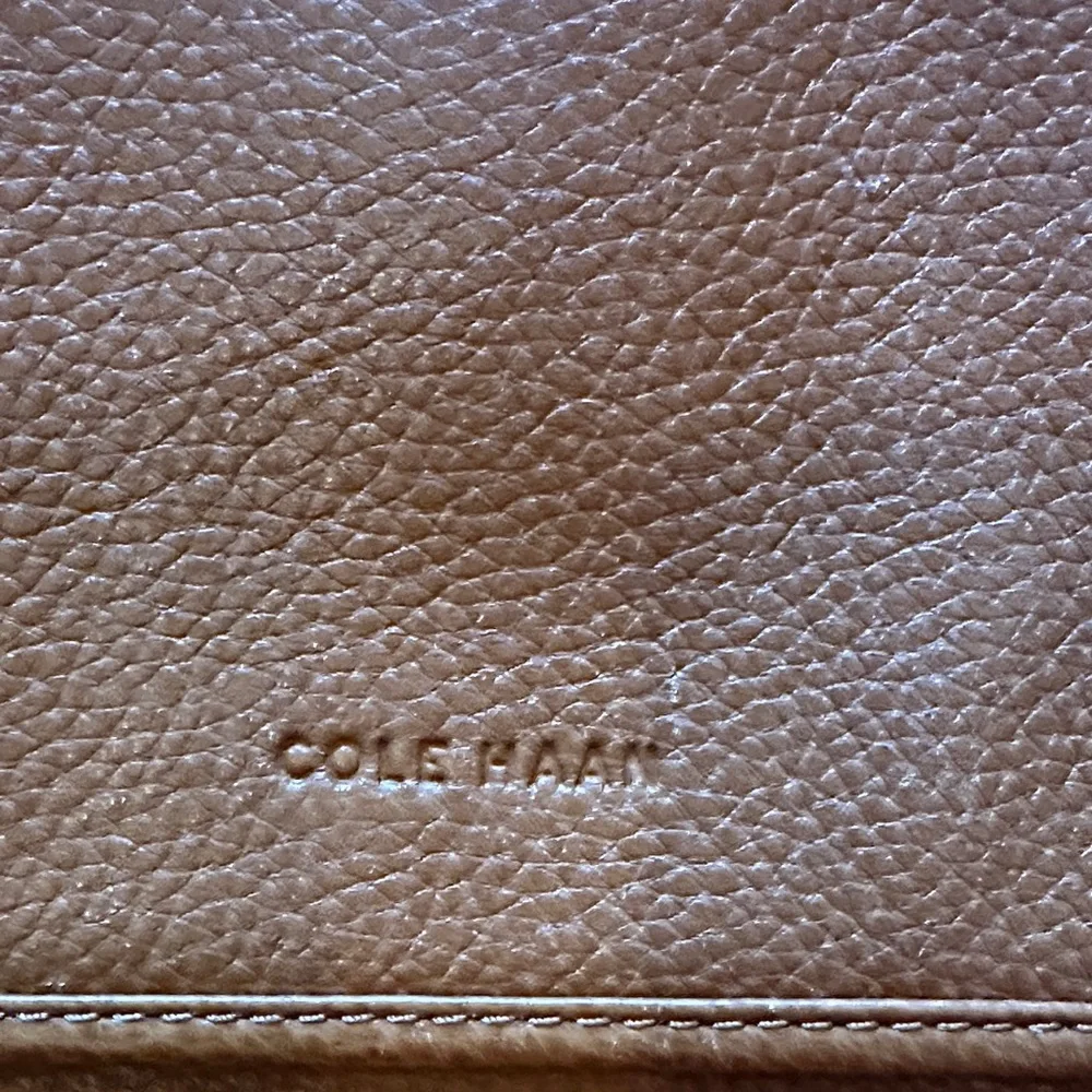 Classic Brown Leather Messenger Bag